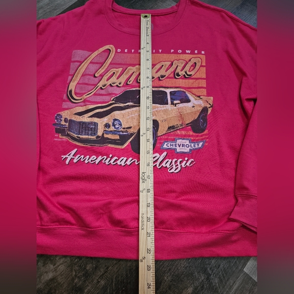 GM Official Licensed Product, Women's, Size Large Lightweight Sweatshirt. - Picture 3 of 8